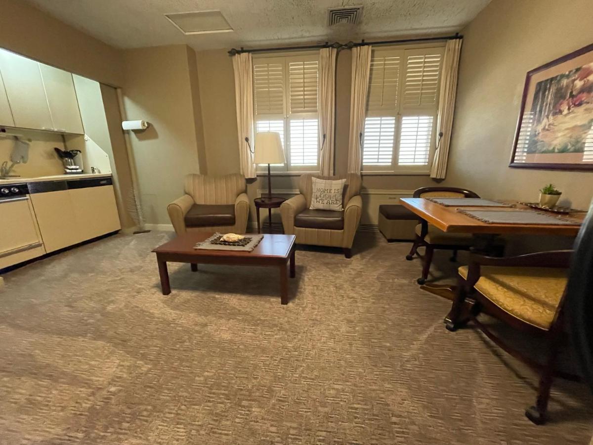 Hotel Phillips Bartlesville Dış mekan fotoğraf
